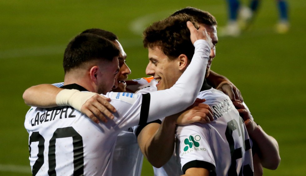 A generic square placeholder image with rounded corners in a figure.