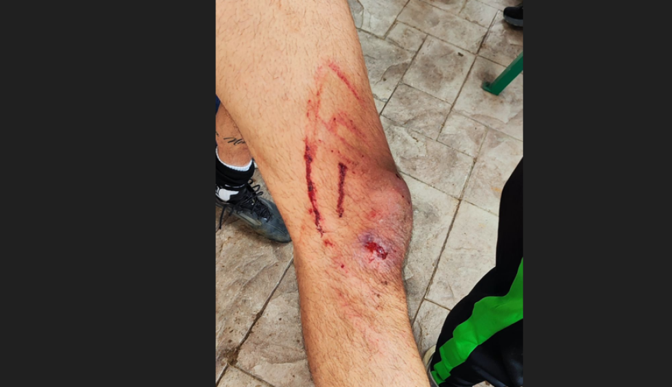 A generic square placeholder image with rounded corners in a figure.