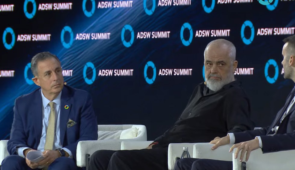 A generic square placeholder image with rounded corners in a figure.