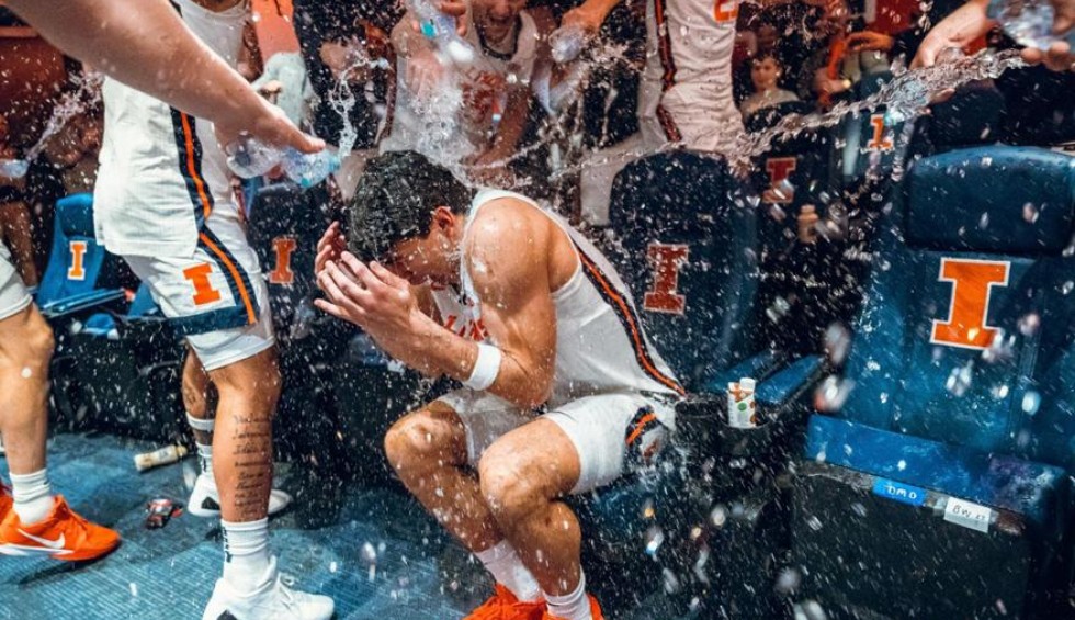 A generic square placeholder image with rounded corners in a figure.