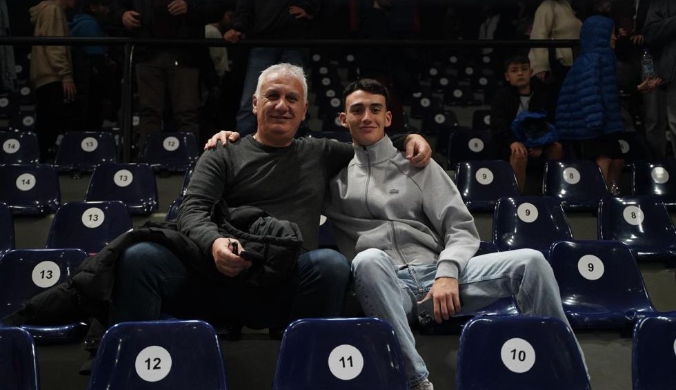 A generic square placeholder image with rounded corners in a figure.