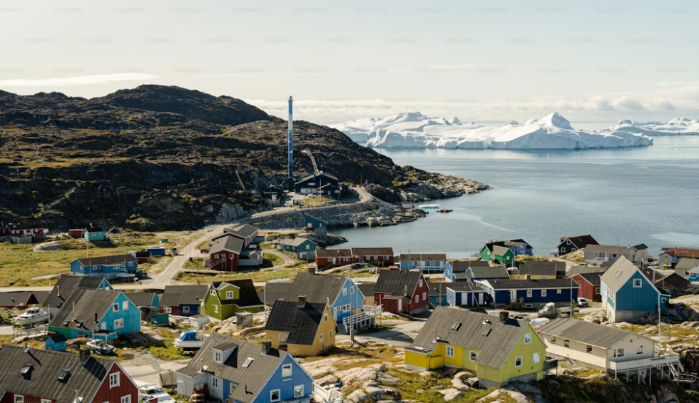 A generic square placeholder image with rounded corners in a figure.