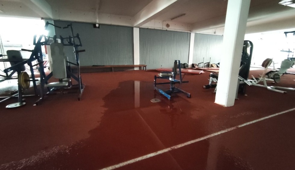 A generic square placeholder image with rounded corners in a figure.