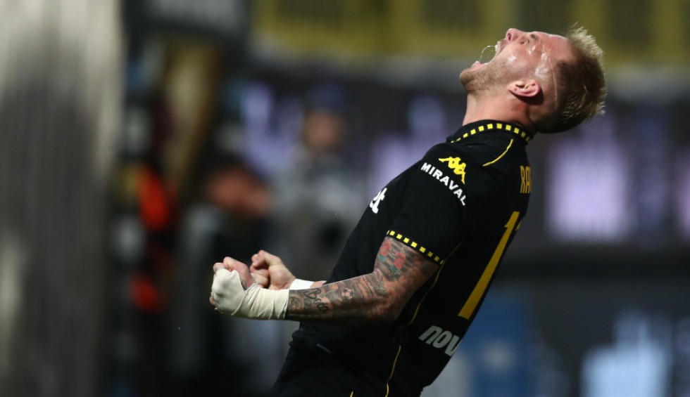 A generic square placeholder image with rounded corners in a figure.