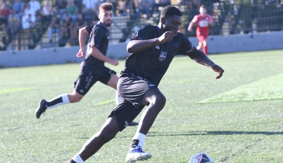 A generic square placeholder image with rounded corners in a figure.