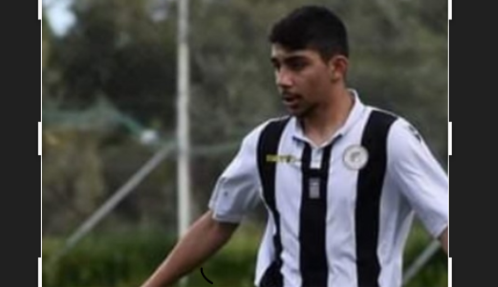 A generic square placeholder image with rounded corners in a figure.