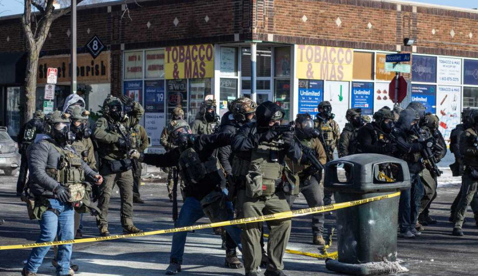 A generic square placeholder image with rounded corners in a figure.