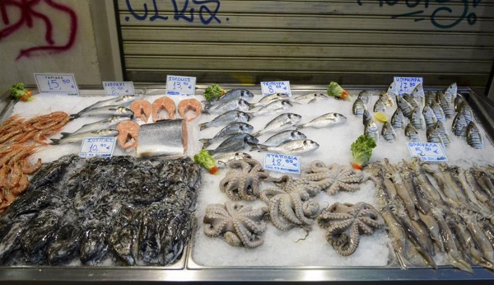 A generic square placeholder image with rounded corners in a figure.