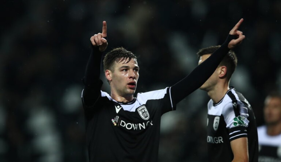 A generic square placeholder image with rounded corners in a figure.