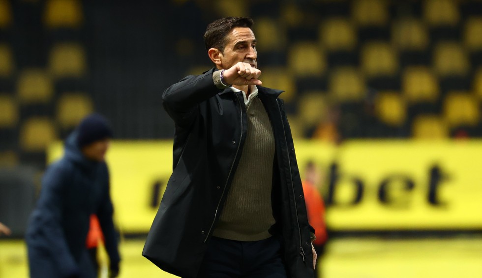 A generic square placeholder image with rounded corners in a figure.