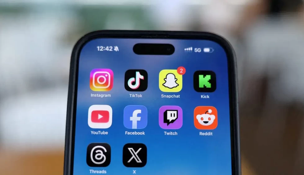 Τραγωδία στην Ινδία: Μητέρα πήρε τα τηλέφωνα από τις ανήλικες κόρες της και εκείνες πήδηξαν από το μπαλκόνι