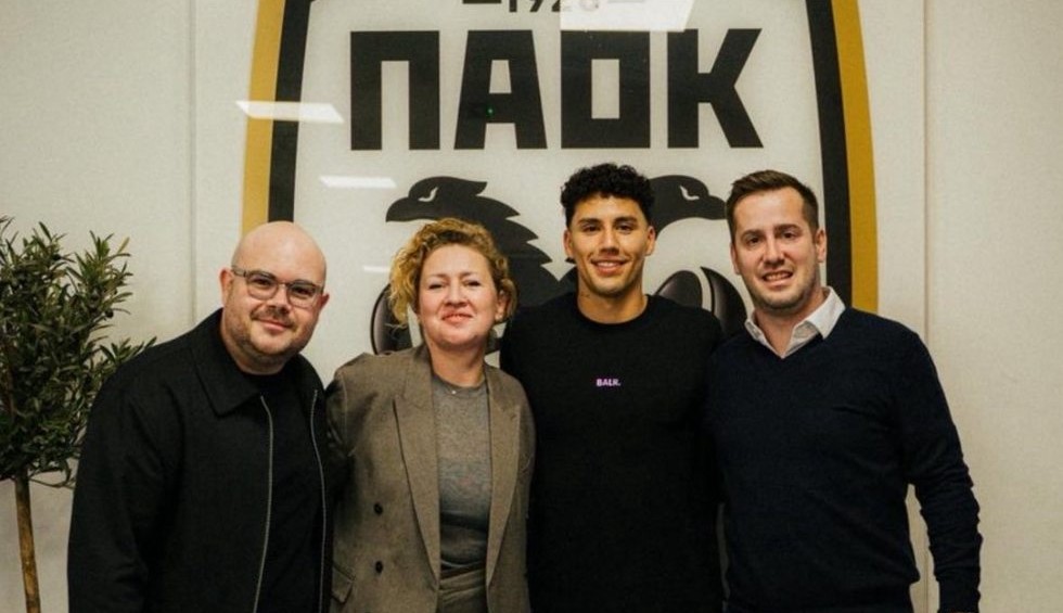 A generic square placeholder image with rounded corners in a figure.