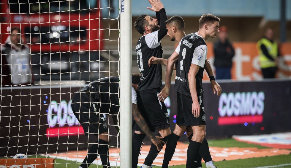 A generic square placeholder image with rounded corners in a figure.