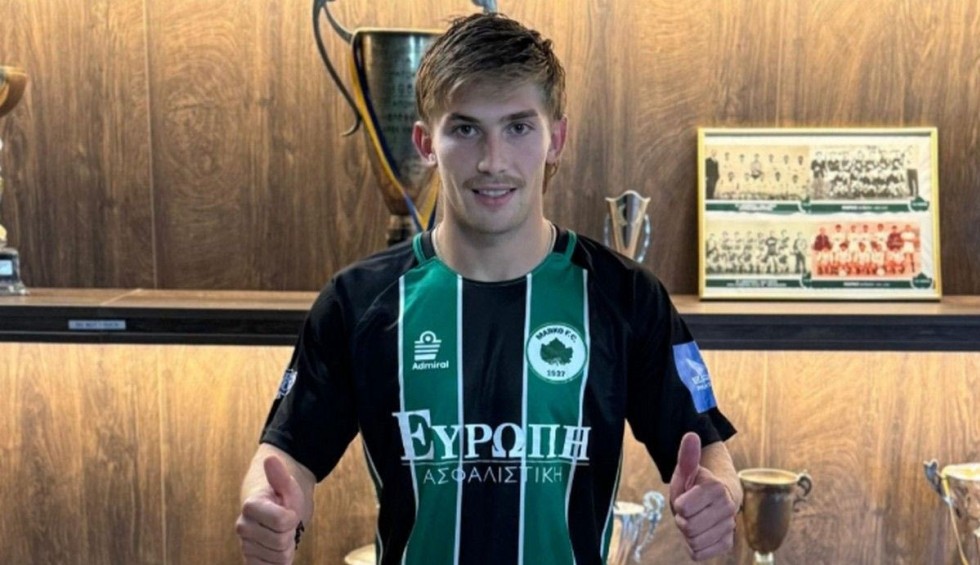 Οικογενειακώς στην Ελλάδα: Ο αδερφός του Αντίνο στη Μαρκό