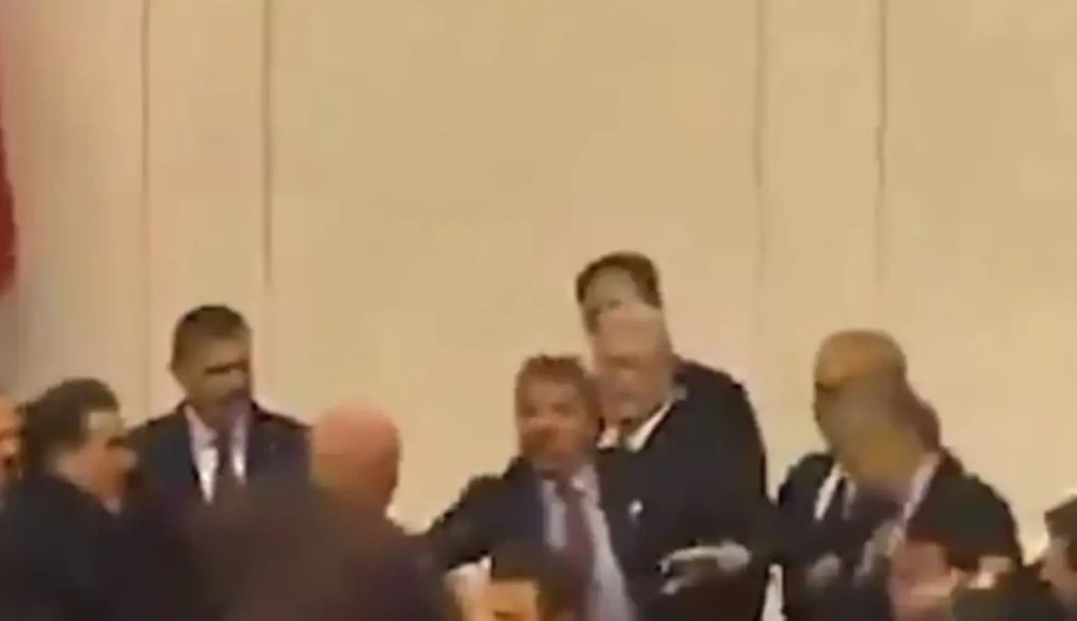 A generic square placeholder image with rounded corners in a figure.