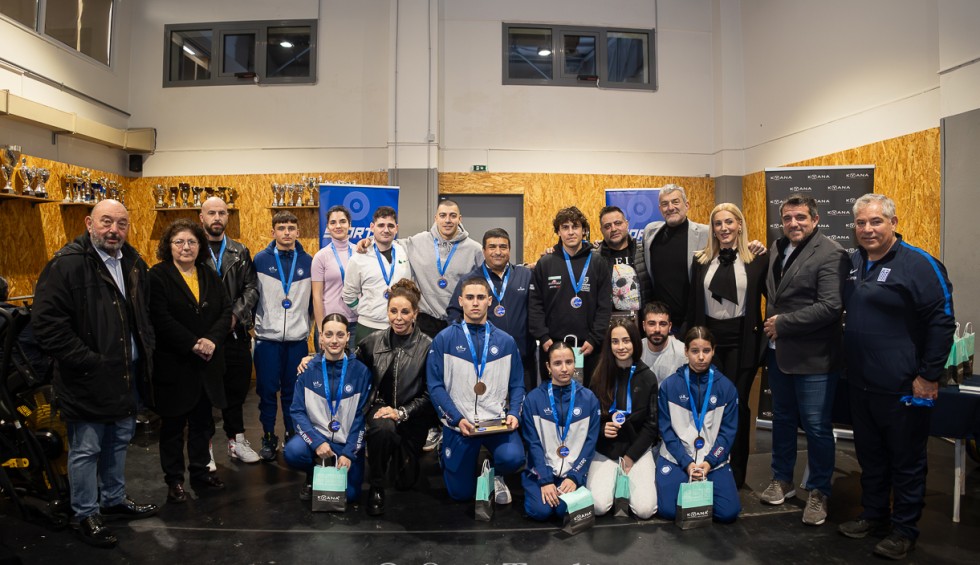 A generic square placeholder image with rounded corners in a figure.