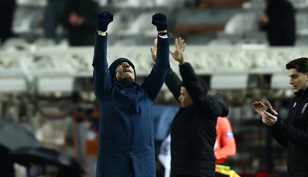 A generic square placeholder image with rounded corners in a figure.