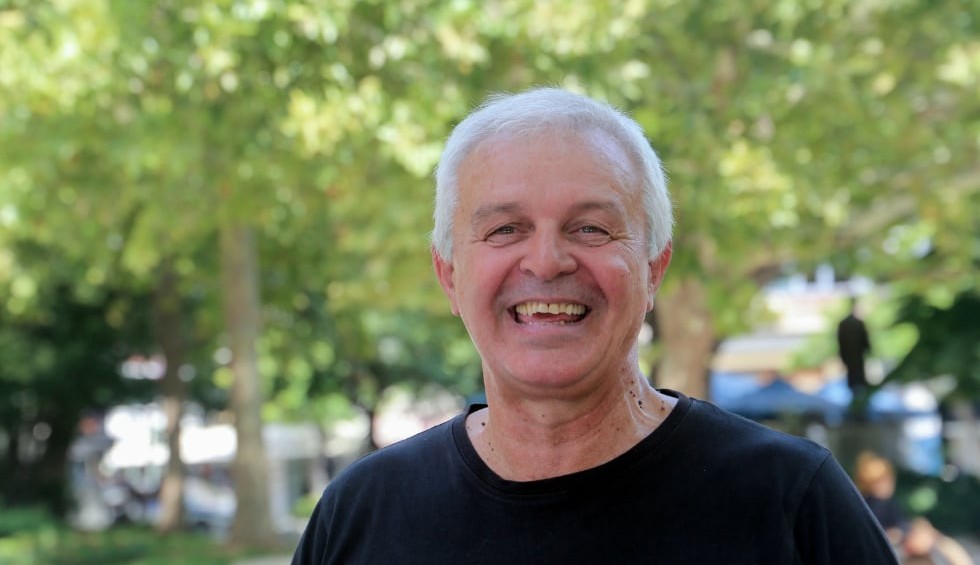 A generic square placeholder image with rounded corners in a figure.