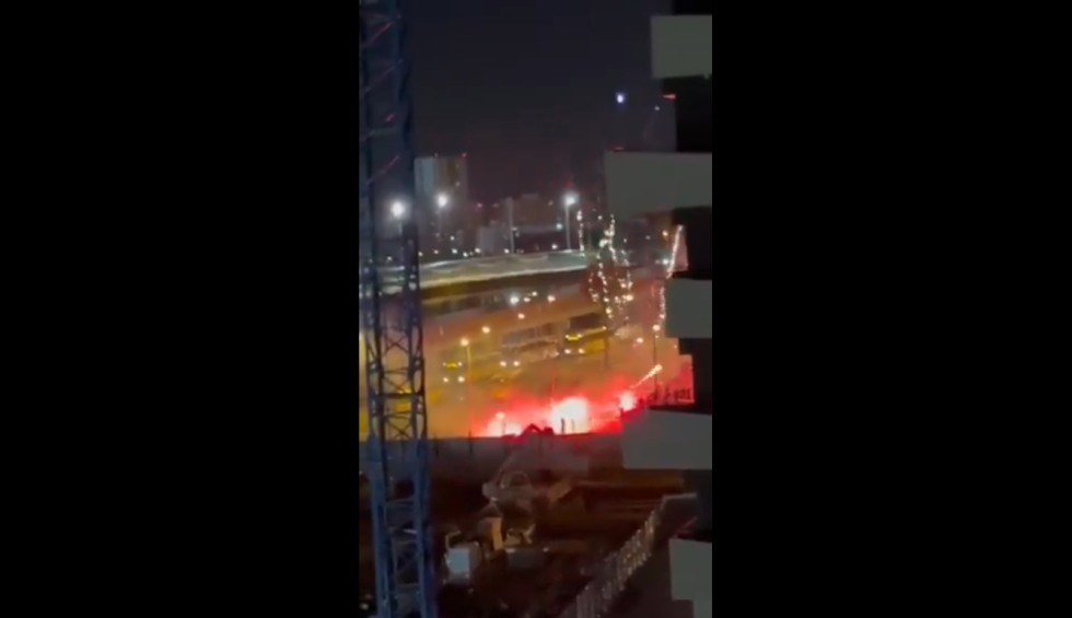 A generic square placeholder image with rounded corners in a figure.