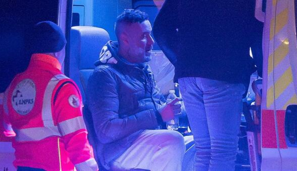 A generic square placeholder image with rounded corners in a figure.