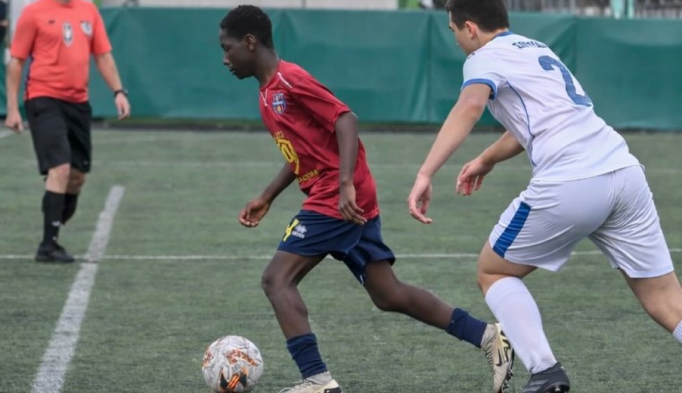 A generic square placeholder image with rounded corners in a figure.