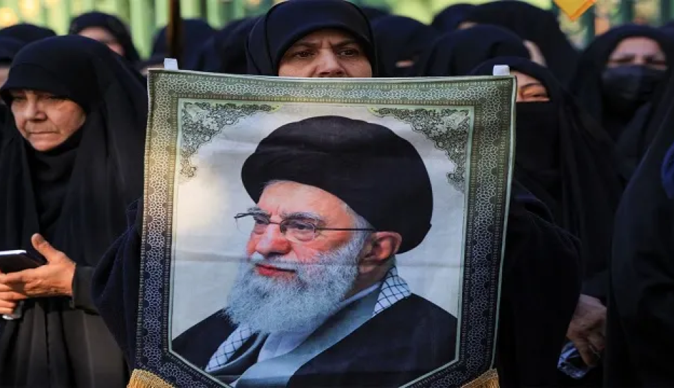 Επιβεβαιώθηκε ο θάνατος του Χαμενεΐ - Νέες εκρήξεις στην Τεχεράνη