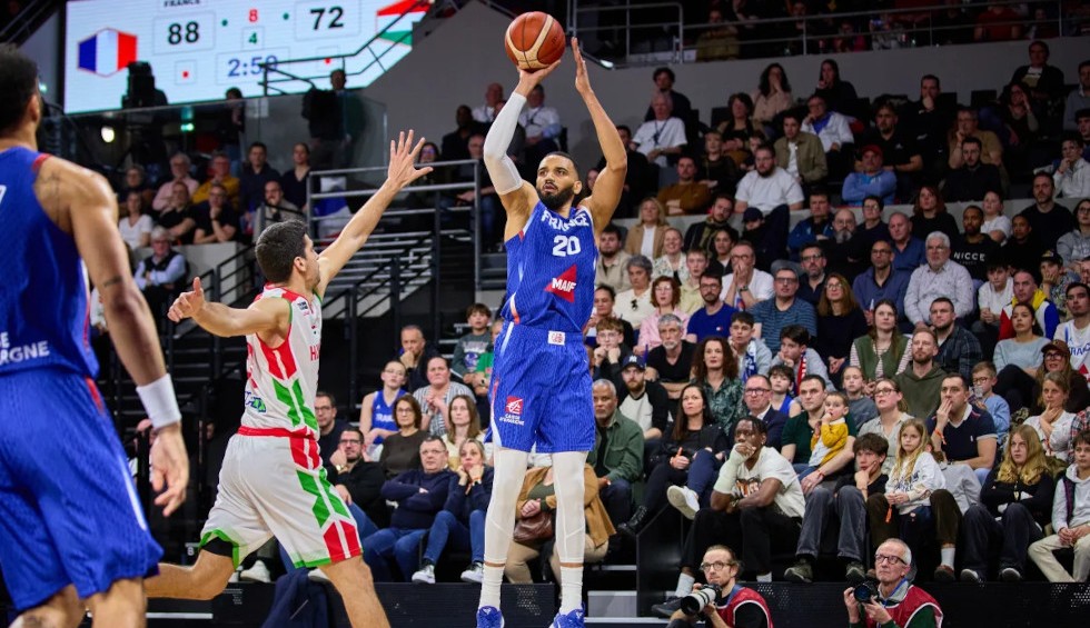 Ο Νουά ήταν πάλι εξαιρετικός και οδήγησε τη Γαλλία στη νίκη-πρόκριση (vid)