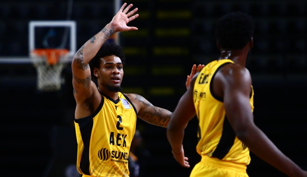 A generic square placeholder image with rounded corners in a figure.