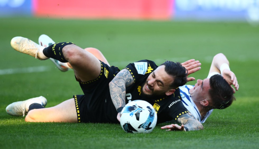 A generic square placeholder image with rounded corners in a figure.