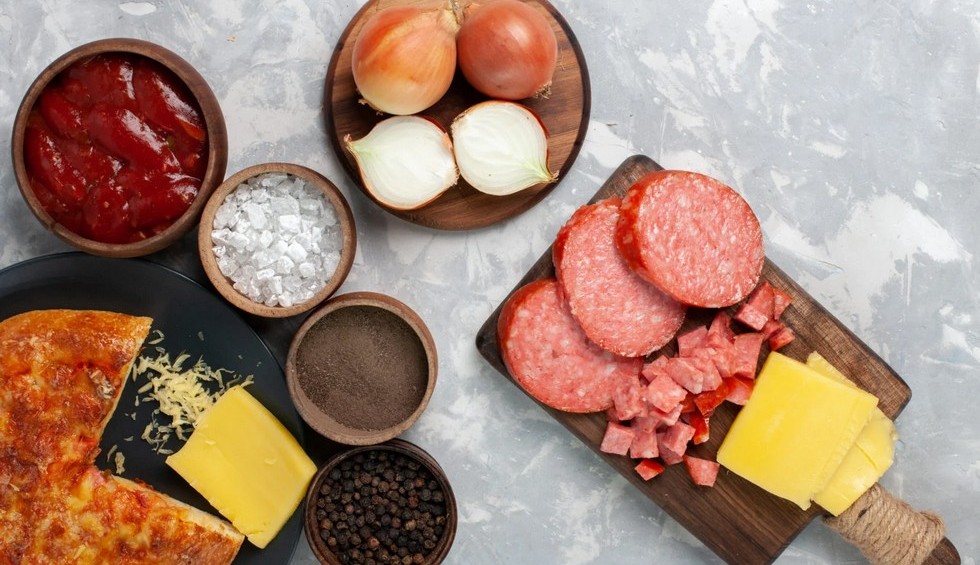 A generic square placeholder image with rounded corners in a figure.