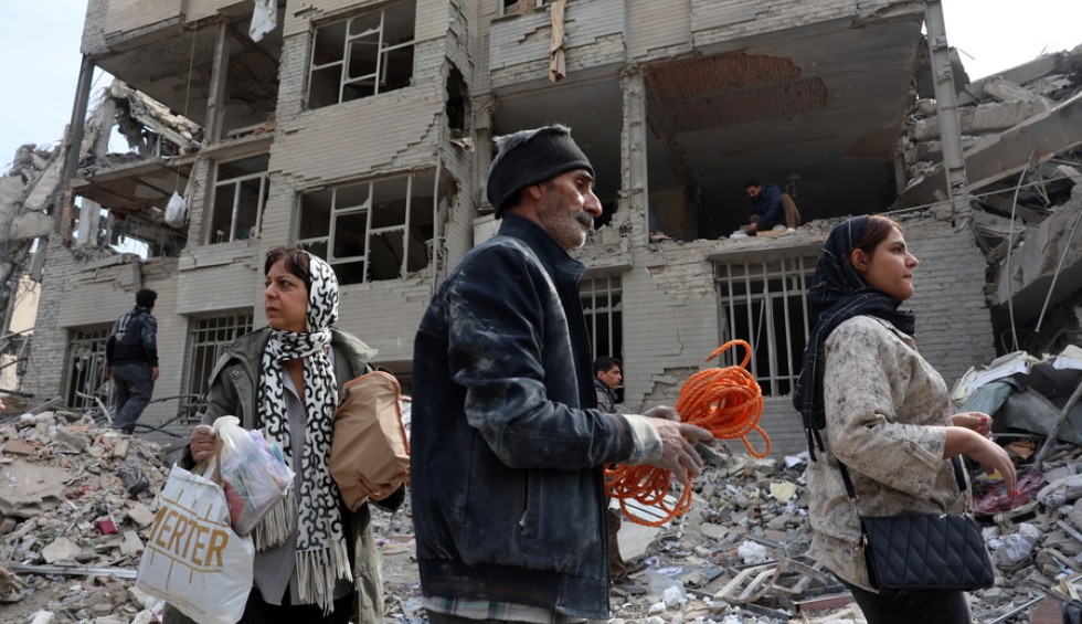 «Ο Πόλεμος στο Ιράν και η Πόρτα του Φρενοκομείου»