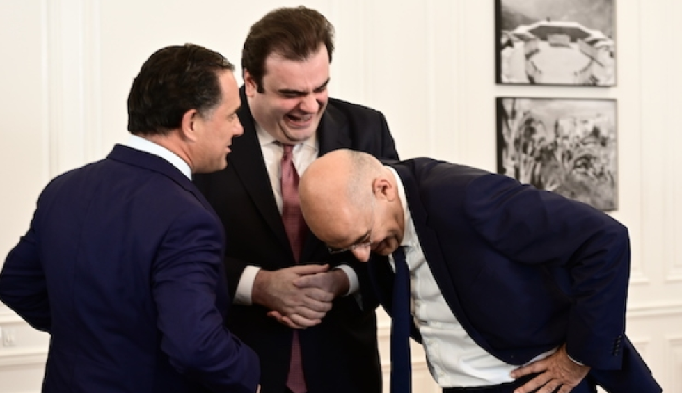 A generic square placeholder image with rounded corners in a figure.