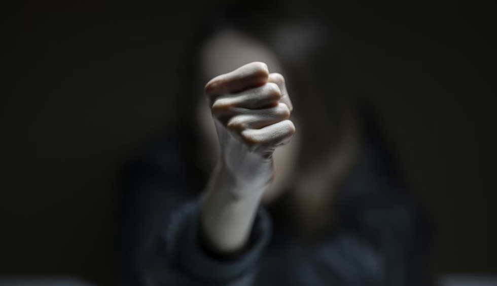 A generic square placeholder image with rounded corners in a figure.