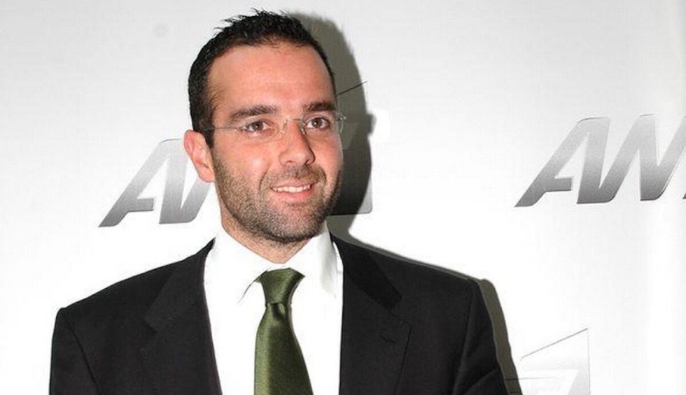 A generic square placeholder image with rounded corners in a figure.