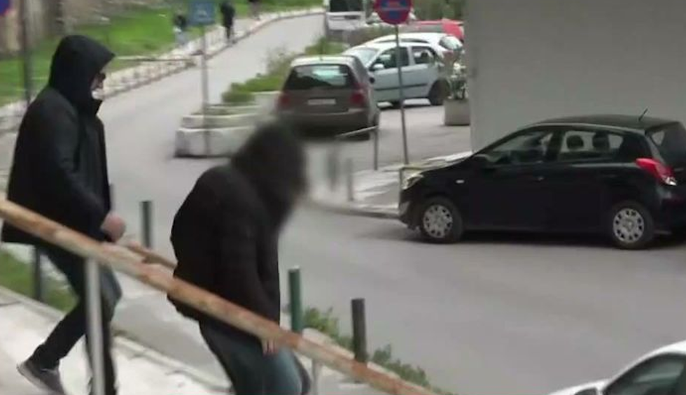 A generic square placeholder image with rounded corners in a figure.