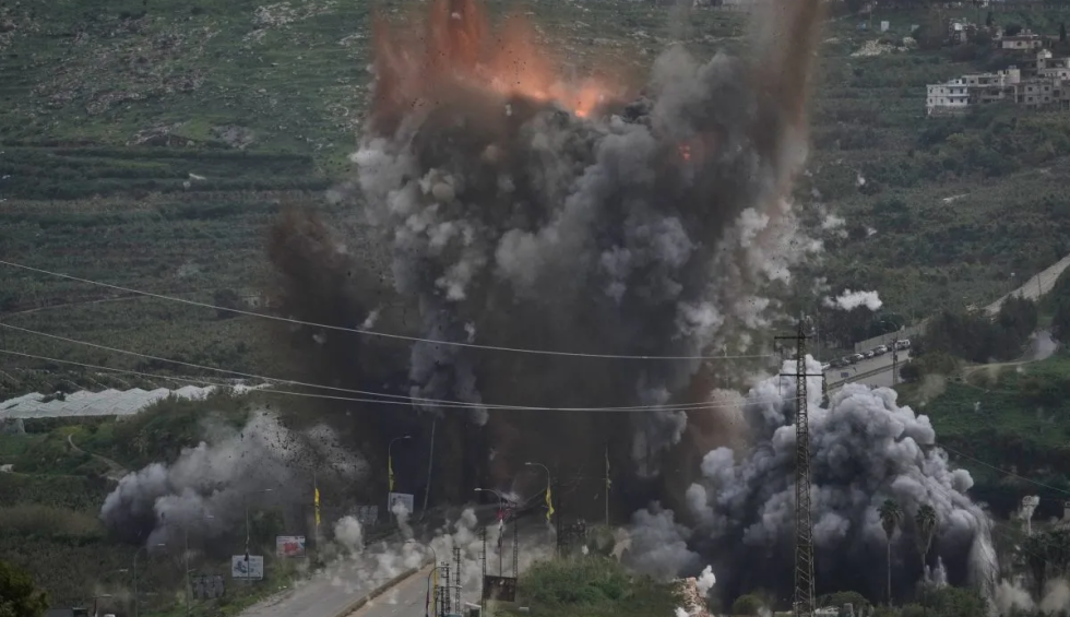 Ο Τραμπ φέρνει... τούμπα τον ενεργειακό πόλεμο στο Ιράν