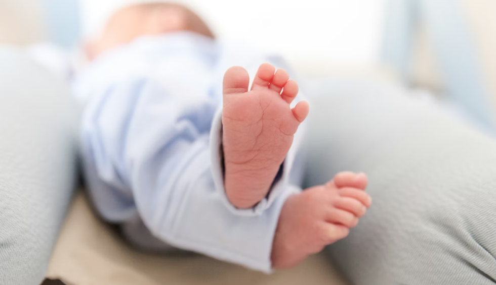 A generic square placeholder image with rounded corners in a figure.