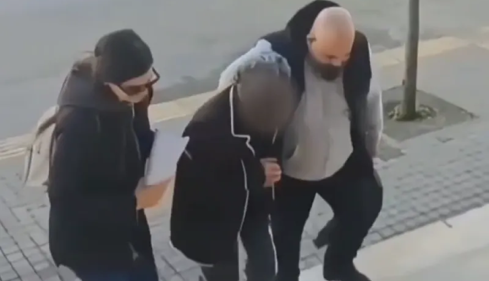 A generic square placeholder image with rounded corners in a figure.