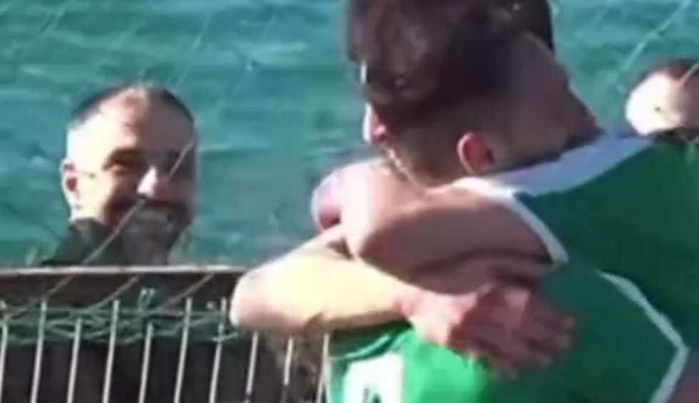 A generic square placeholder image with rounded corners in a figure.