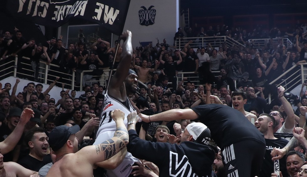 A generic square placeholder image with rounded corners in a figure.