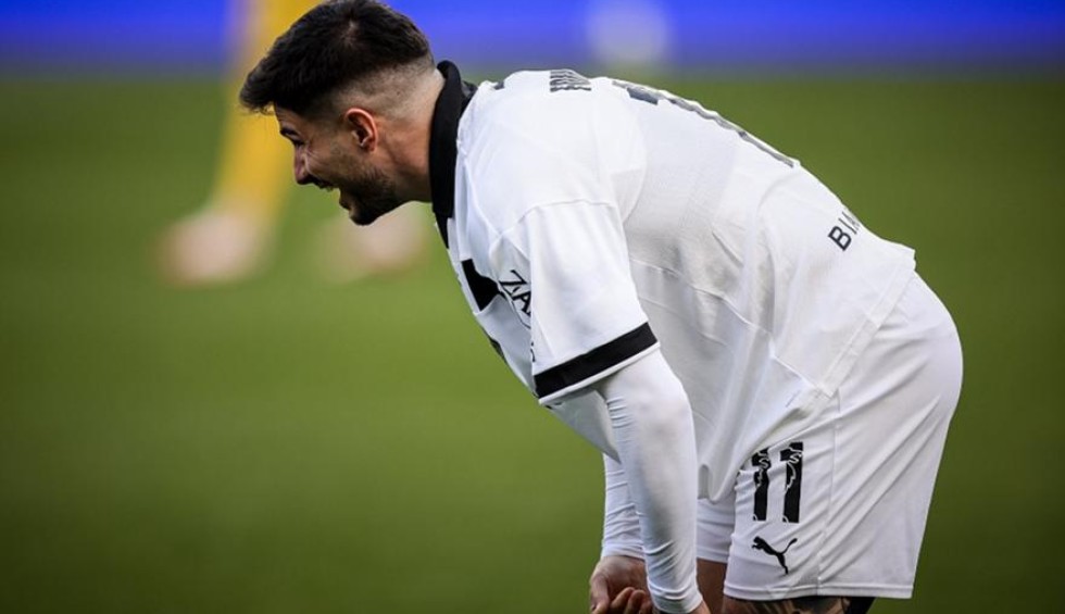 A generic square placeholder image with rounded corners in a figure.