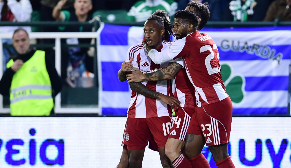 Απίστευτη γκάφα του Γέντβαϊ και 0-1 ο Ολυμπιακός με Μαρτίνς