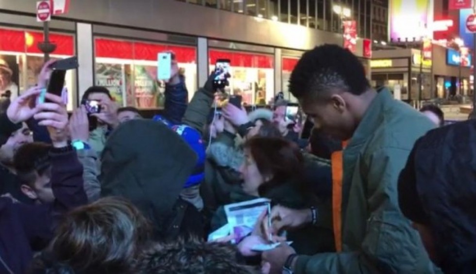 A generic square placeholder image with rounded corners in a figure.