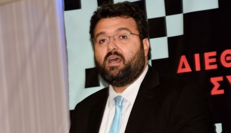 A generic square placeholder image with rounded corners in a figure.