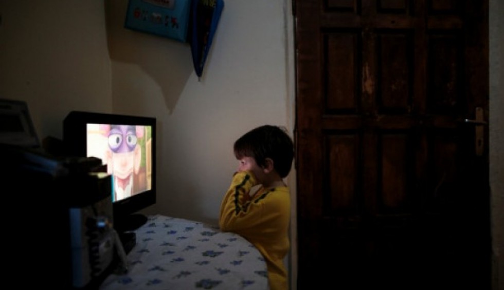 A generic square placeholder image with rounded corners in a figure.