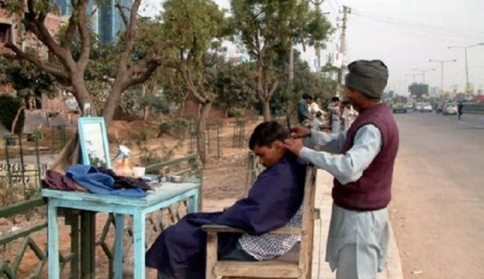 A generic square placeholder image with rounded corners in a figure.