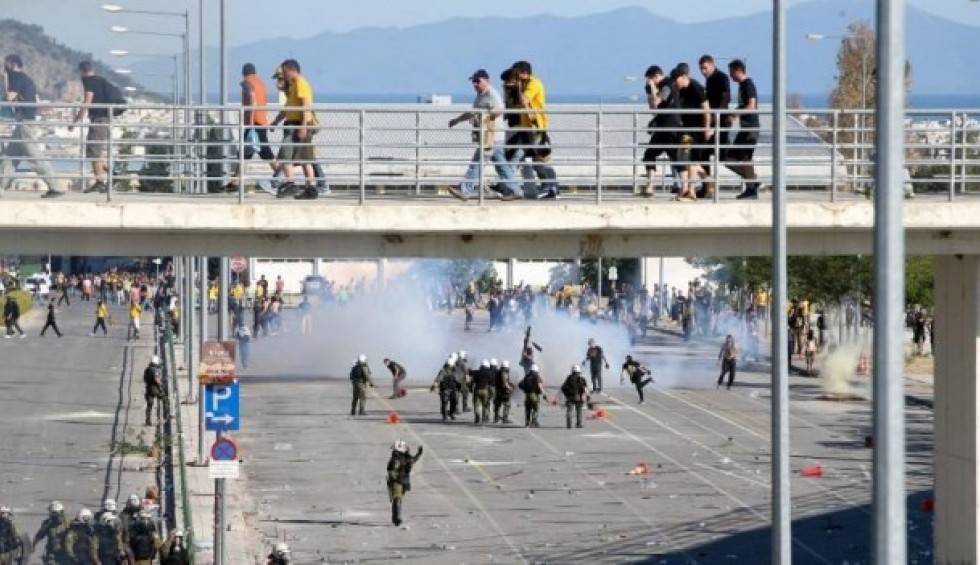 A generic square placeholder image with rounded corners in a figure.