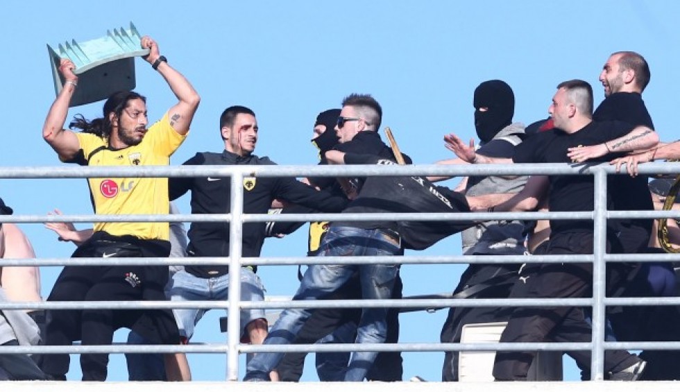 A generic square placeholder image with rounded corners in a figure.