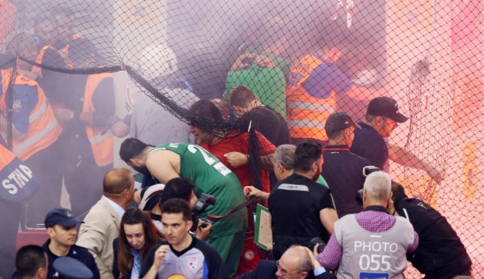 A generic square placeholder image with rounded corners in a figure.