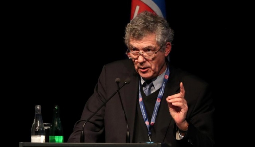 A generic square placeholder image with rounded corners in a figure.